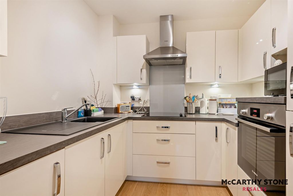 Additional image 8 of 2 bed flat for saleIsland View, Shortwood Copse Lane, Basingstoke RG23