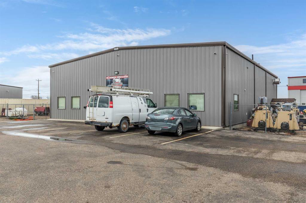 Additional image 4 of 81 Brier Estates Way NW, Medicine Hat, AB, T1C0B2