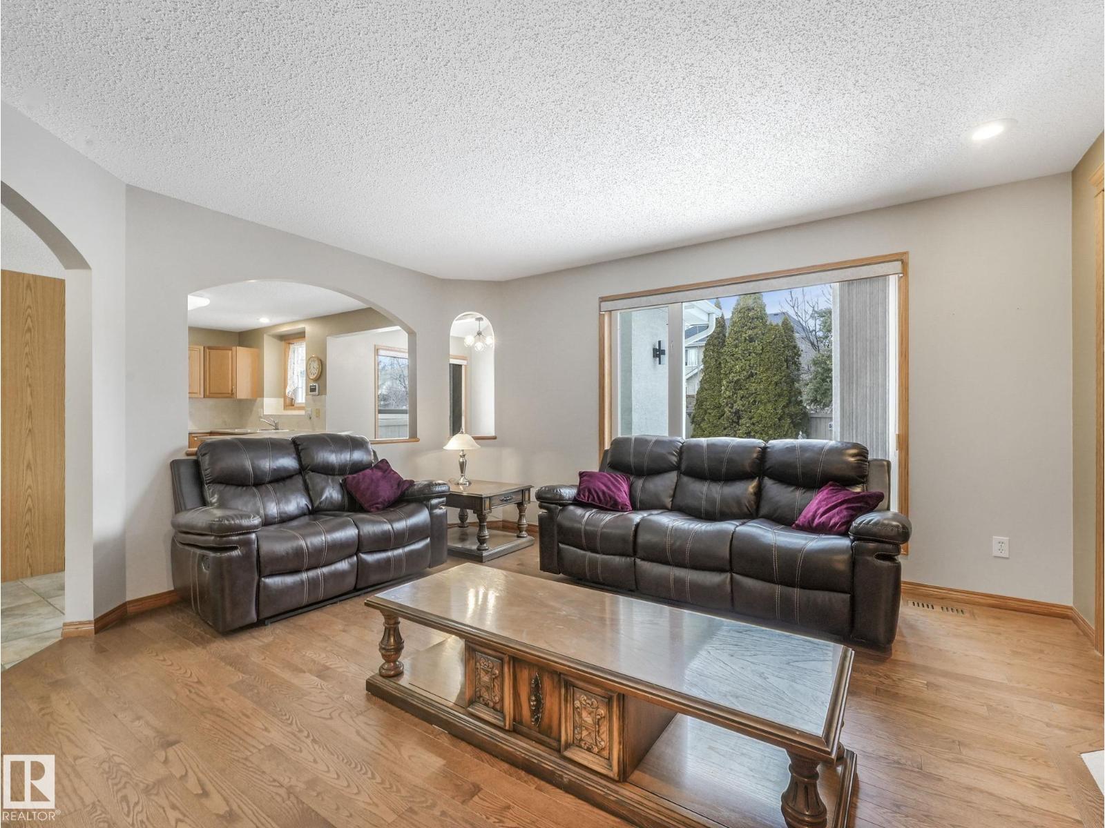 Additional image 4 of 11704 11 Avenue NW, Edmonton, AB, T6J7C3