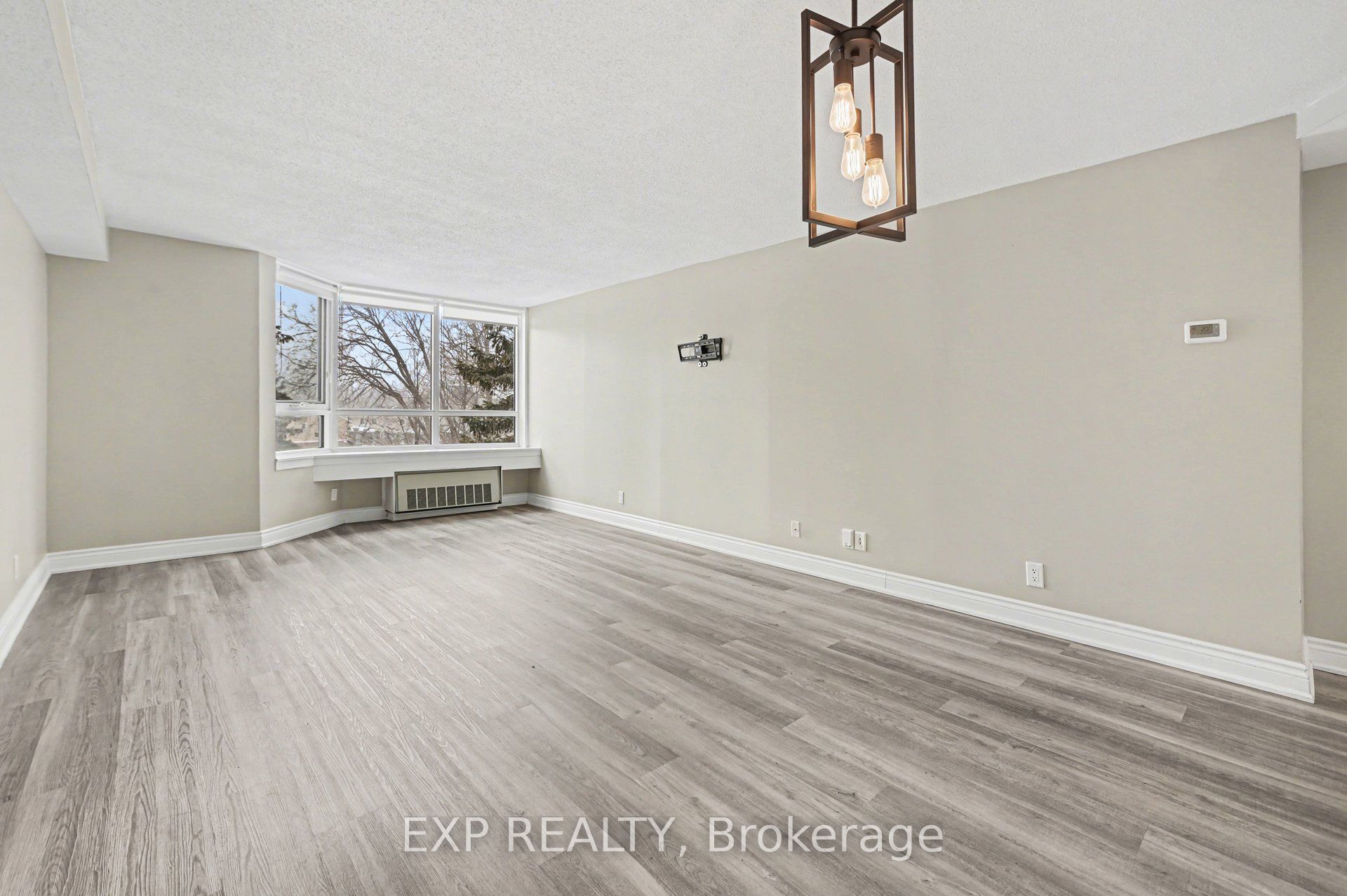 Additional image 4 of 404-80 Sandcastle Drive, Ottawa, ON, K2H 9E7