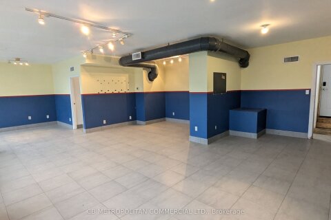 Additional image 7 of 215 Queen Street, Toronto, ON, M5A 1S2