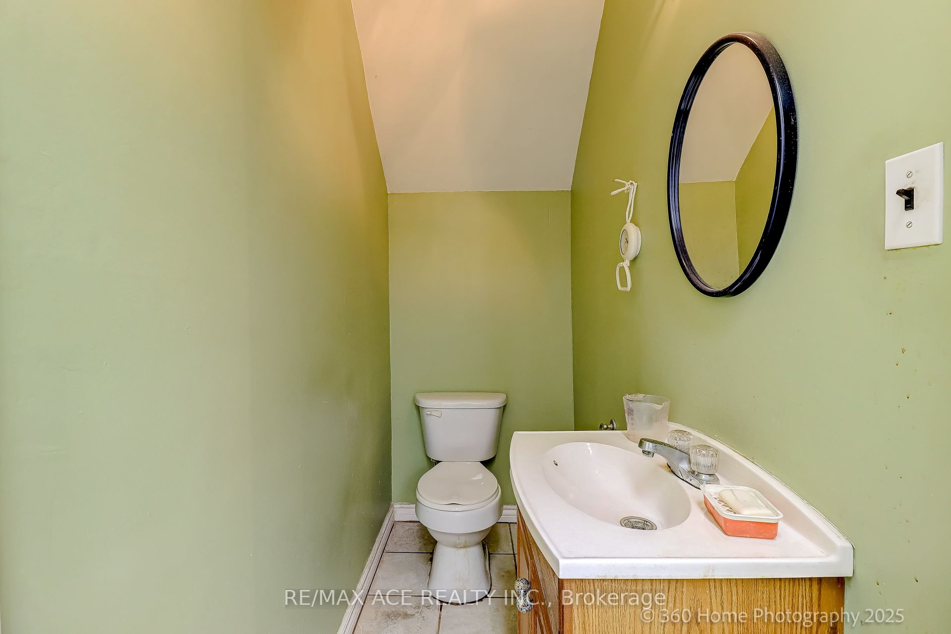 Additional image 4 of 426-428 Dawes Road, Toronto, ON, M4B 2E8