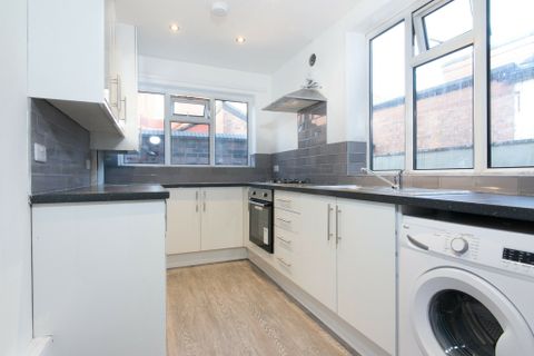 Gerald Road, Salford M6, Room to rent