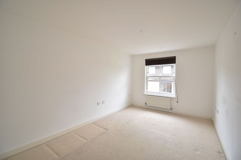Additional image 5 of 2 bed flat for saleLondon Road, Alderley Edge SK9