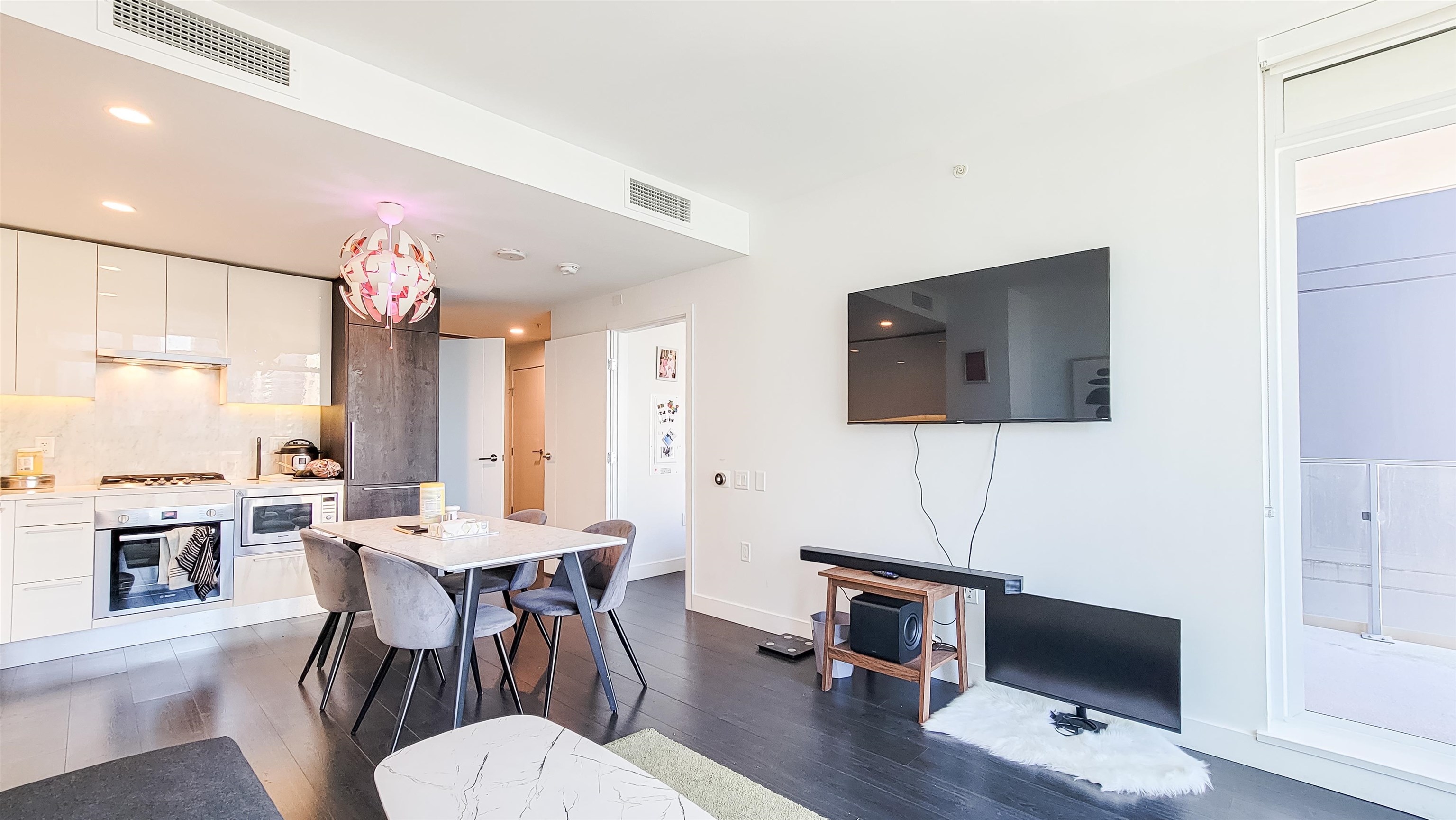 Additional image 4 of 1107-6398 Silver Avenue, Burnaby, BC, V5H 0K7