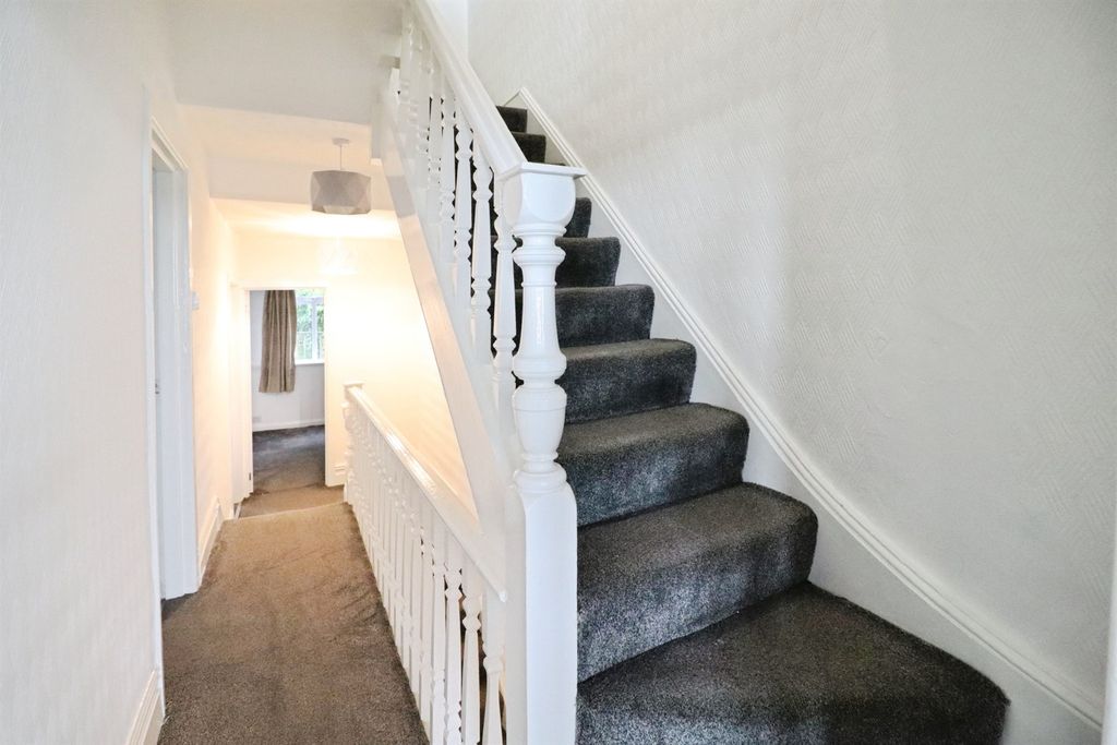 Additional image 8 of 5 bed semi-detached house for salePorthkerry Road, Barry CF62