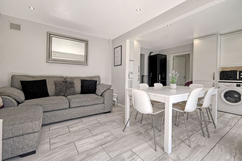 Additional image 15 of 4 bed detached house for saleBrathertons Court, Billericay CM12