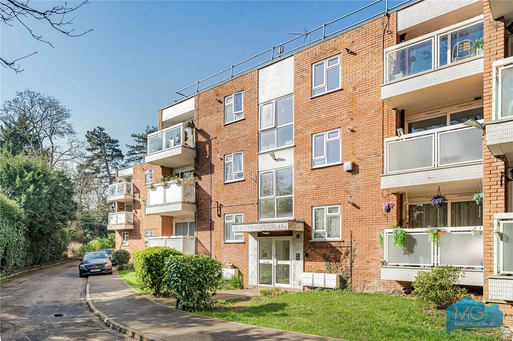 2 bed flat for saleThe Highlands, Abbotts Road, Barnet EN5