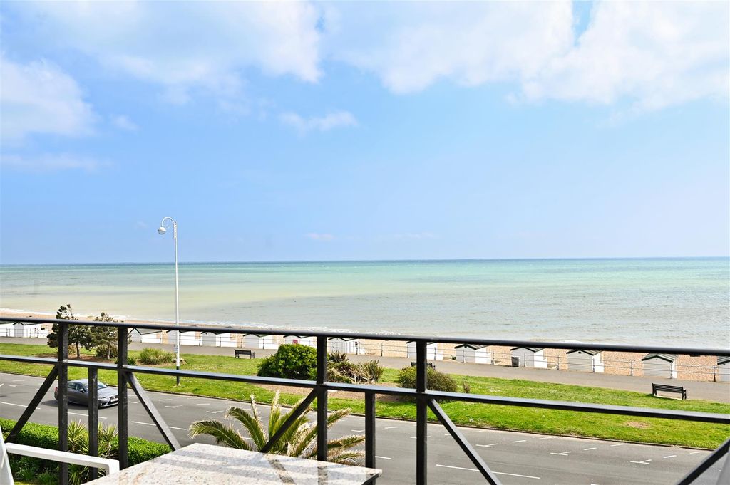 Additional image 20 of 3 bed flat for saleDe La Warr Parade, Bexhill-On-Sea TN40
