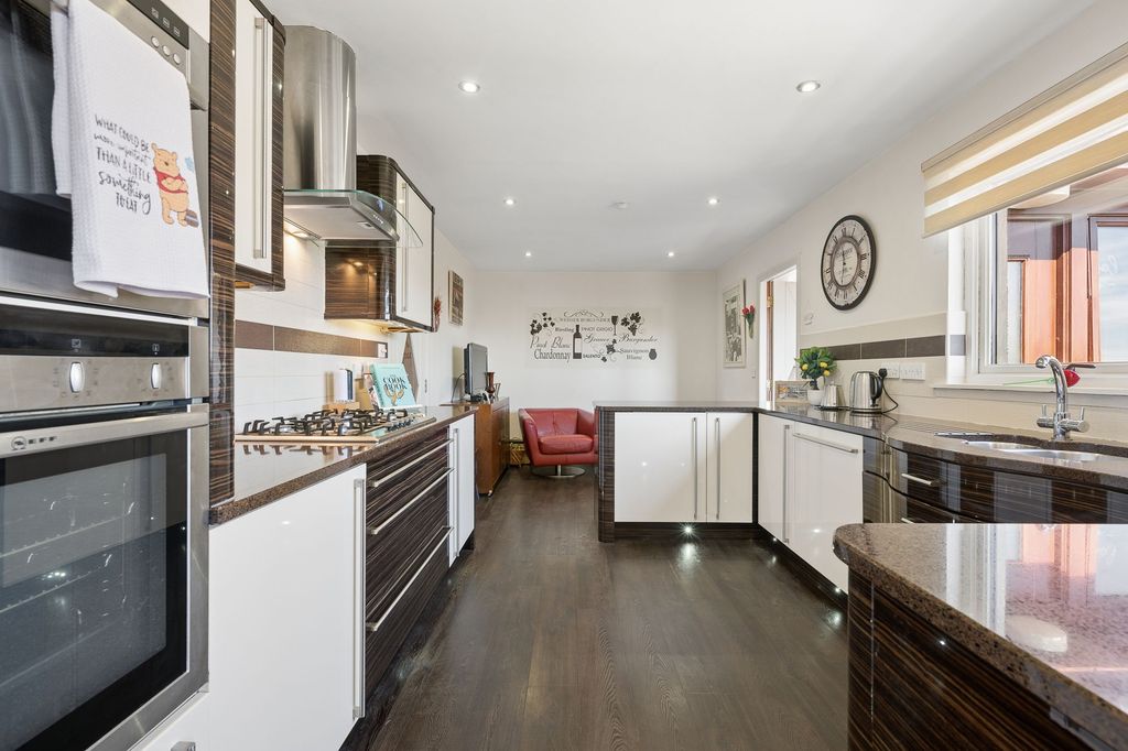 Additional image 11 of 4 bed detached house for saleHawthorn Bank, Seafield EH47
