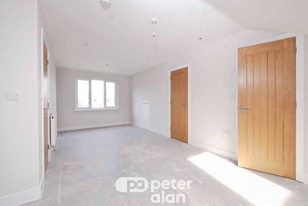 Additional image 13 of 4 bed detached house for saleFive Locks Road, Pontnewydd, Cwmbran NP44