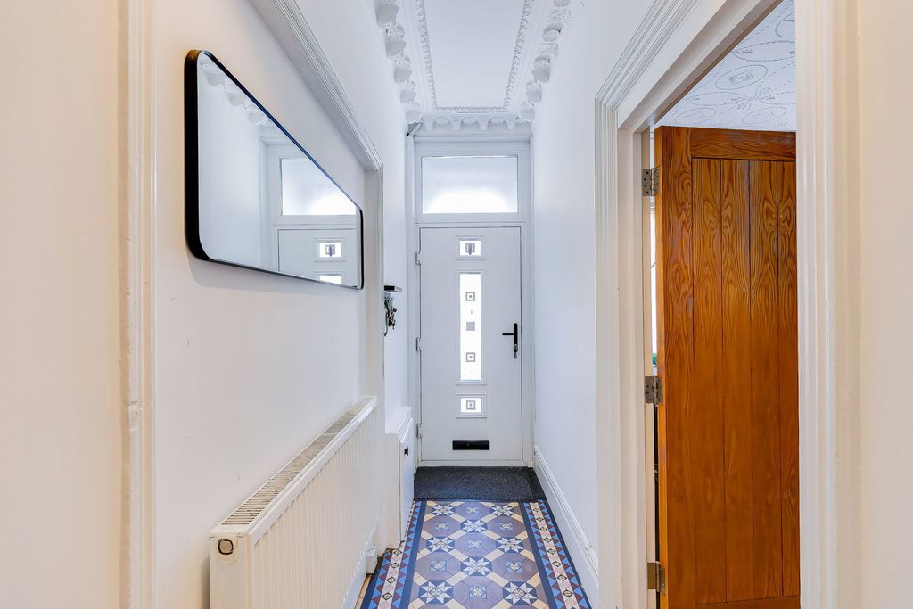Additional image 2 of 4 bed terraced house for saleMackintosh Place, Roath, Cardiff CF24