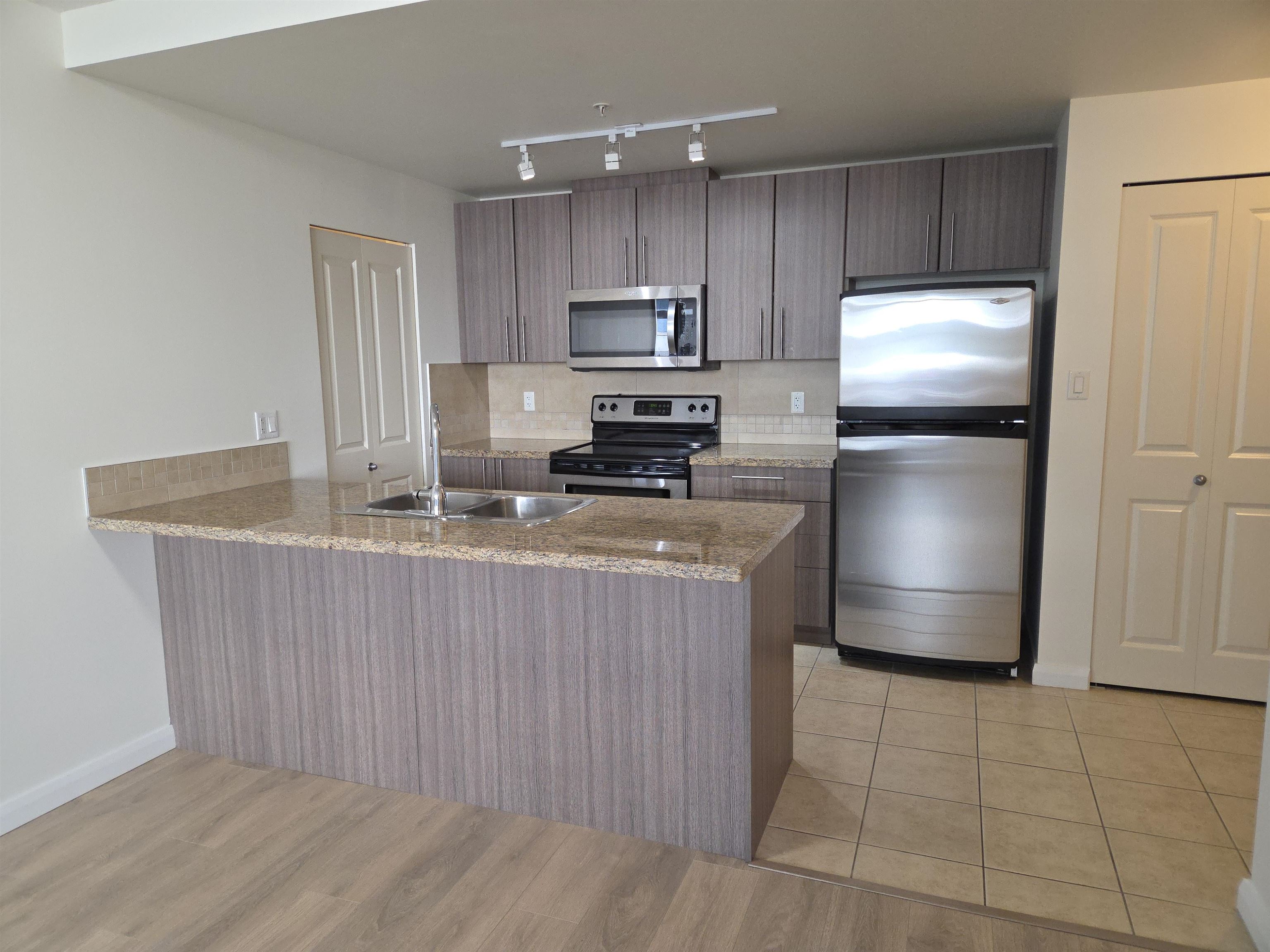 1005-898 Carnarvon Street, New Westminster, BC, V3M 0C3