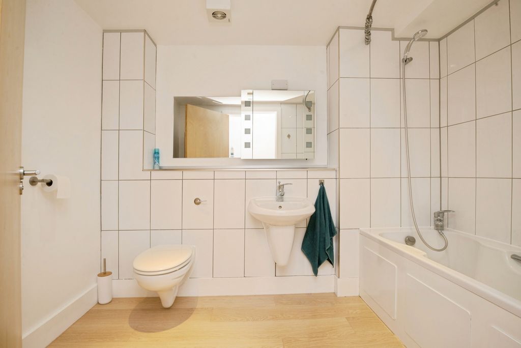 Additional image 11 of 2 bed flat for saleCrwys Road, Cardiff CF24