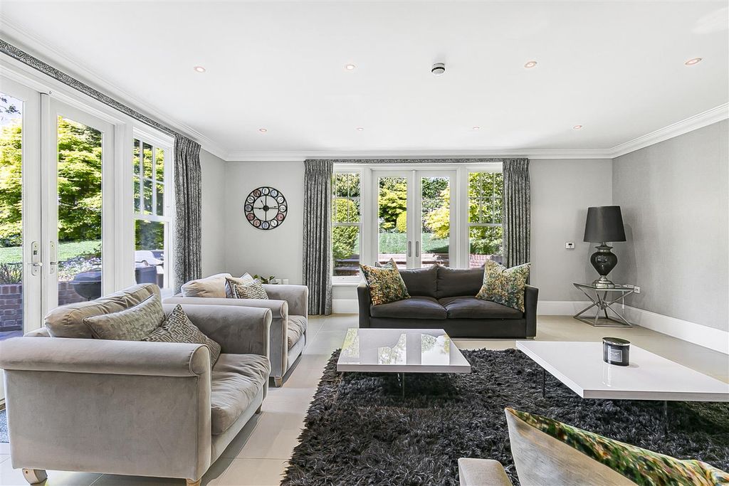 Additional image 14 of 6 bed detached house for saleSubstantial 6200Sqft Family Home, Broxbourne EN10