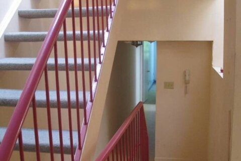 Additional image 7 of Unit 2-210 Mccaul Street, Toronto, ON, M5T 1W5