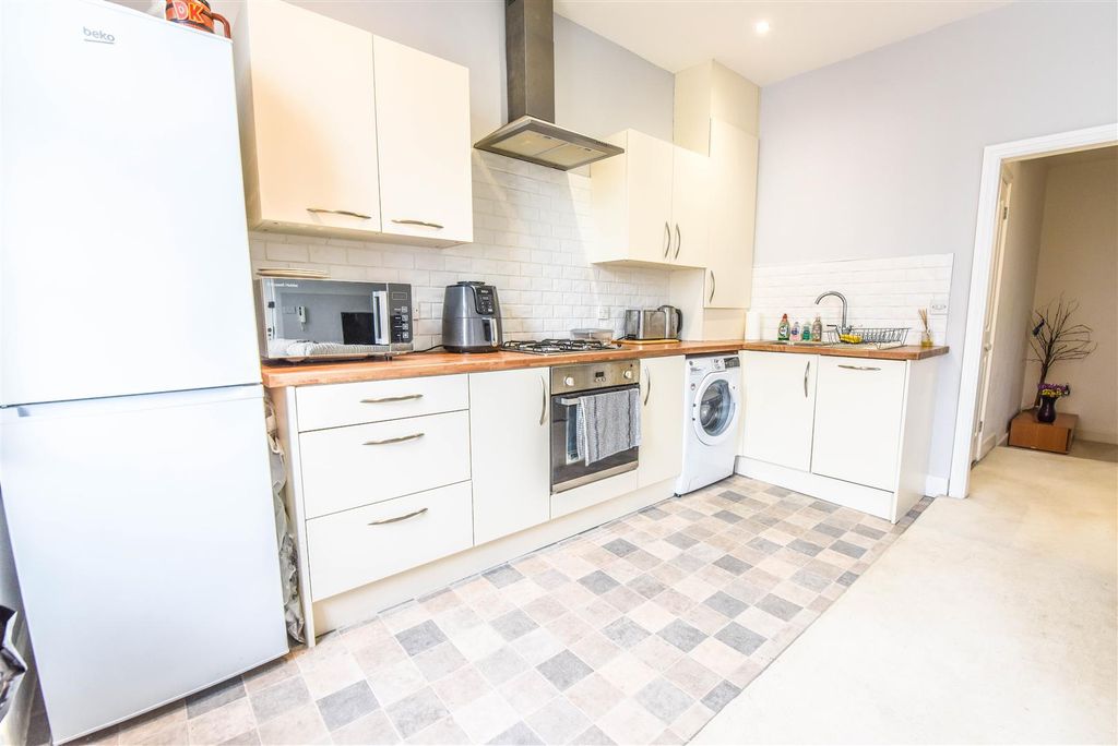 Additional image 3 of 1 bed flat for saleMarybrook Street, Berkeley GL13