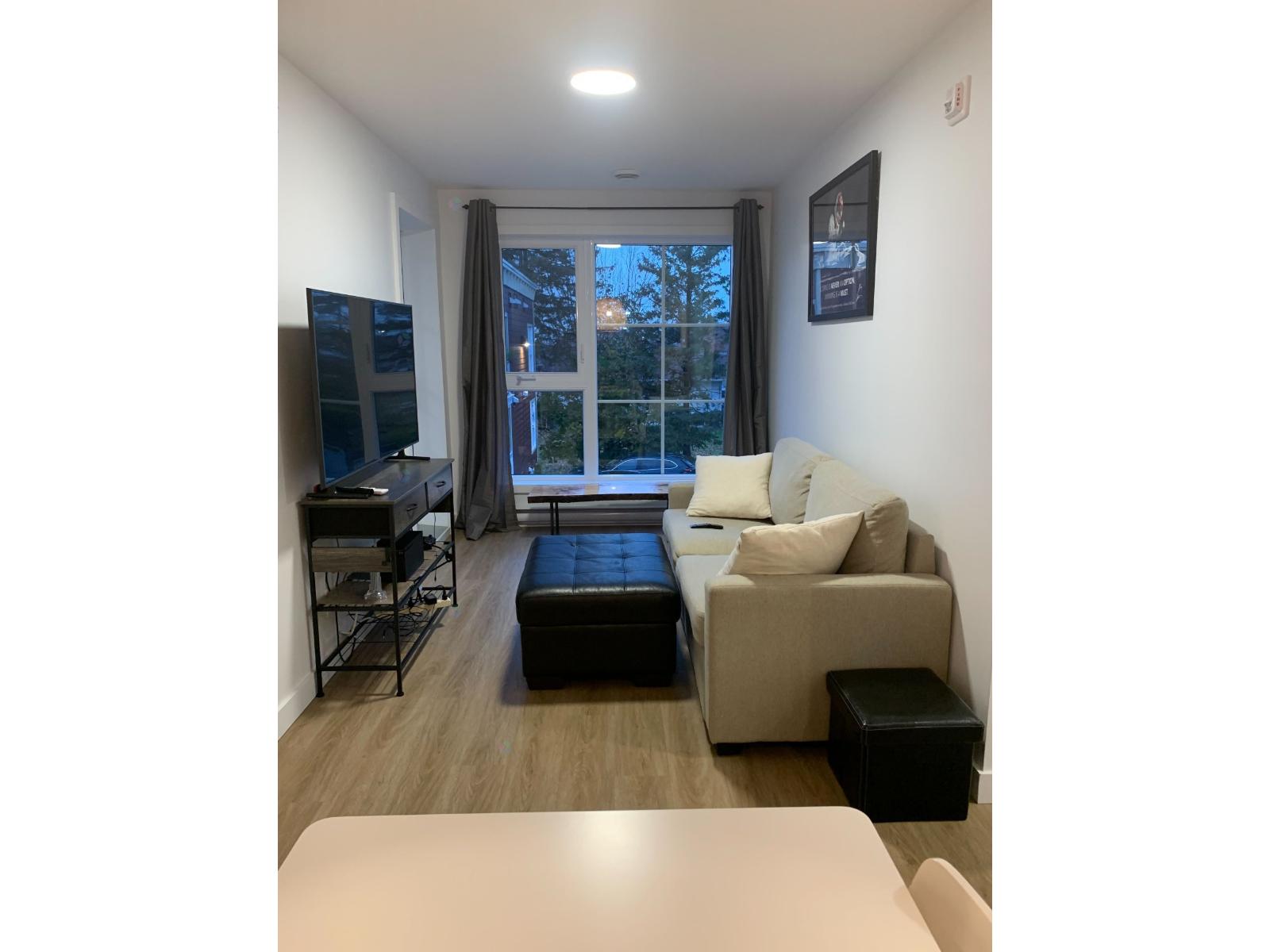 1360 Rue Principale
