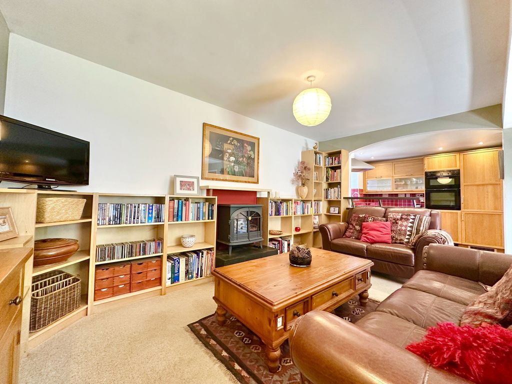 Additional image 4 of 1 bed end terrace house for sale1 Culloden Court, Inverness IV2