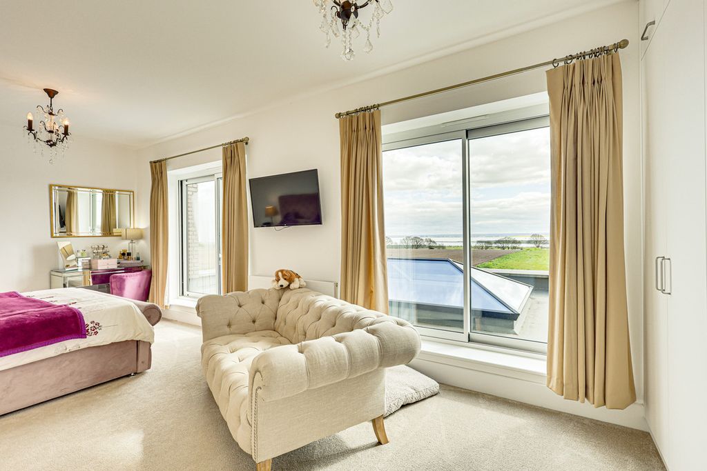 Additional image 25 of 4 bed detached house for saleCastle Road, Benfleet SS7