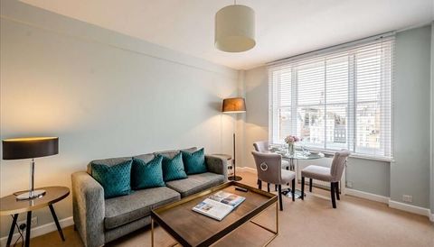 39 Hill Street, London W1J
