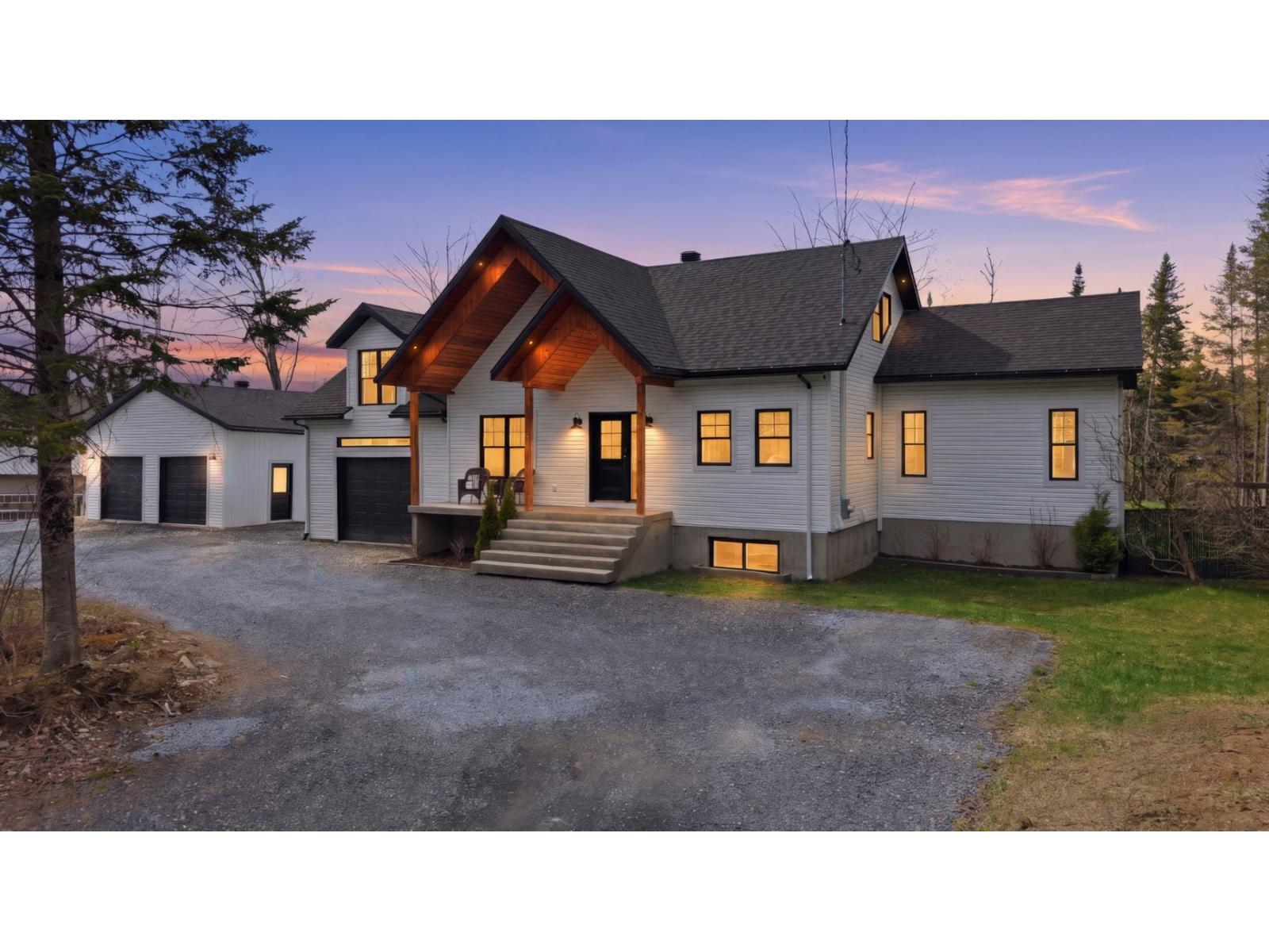 623 Rue Huard