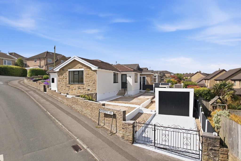 2 bed bungalow for saleRylstone Drive, Barnoldswick BB18 photo 2