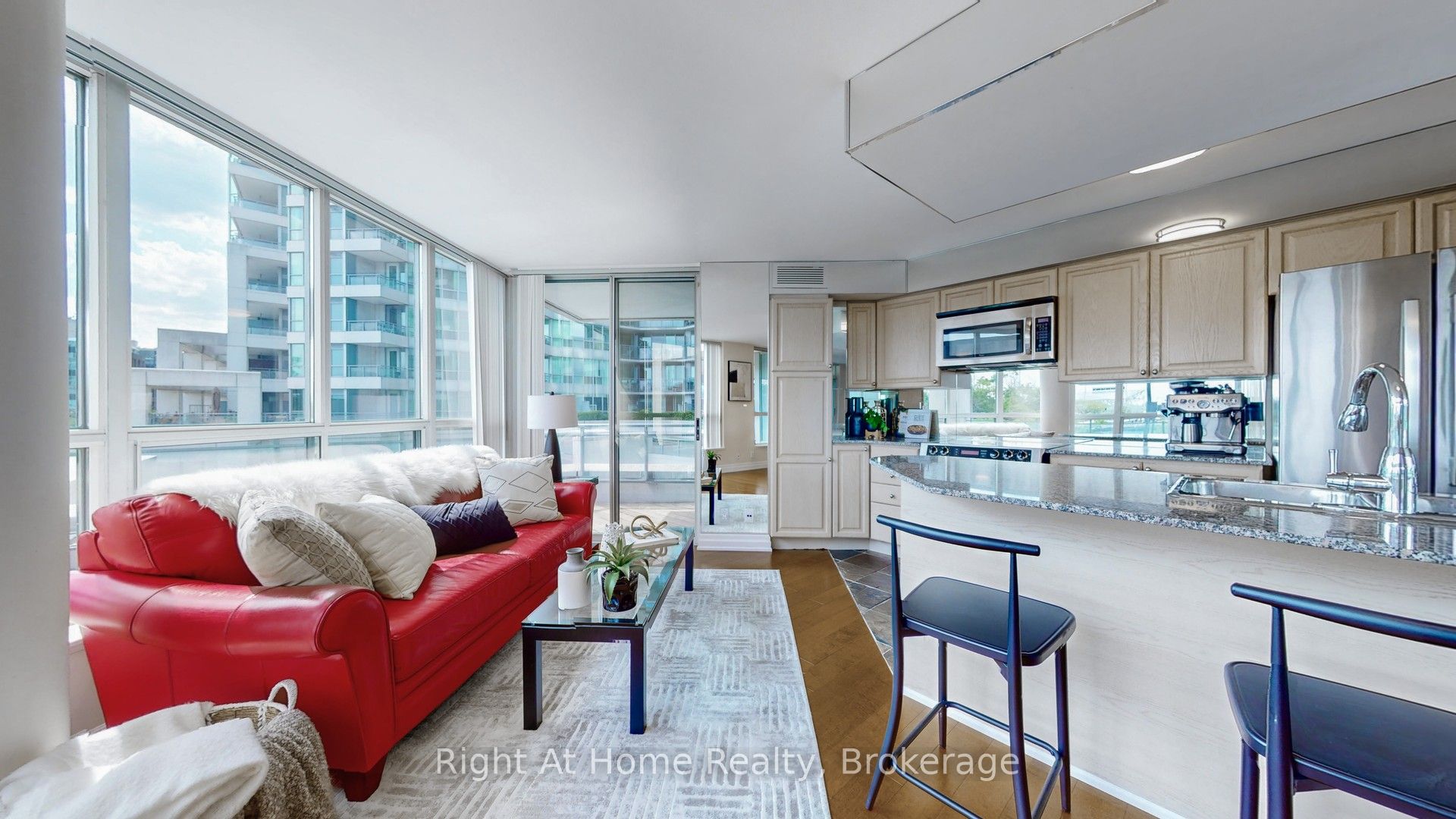 Additional image 2 of 209-228 Queens Quay W, Toronto, ON, M5J 2X1