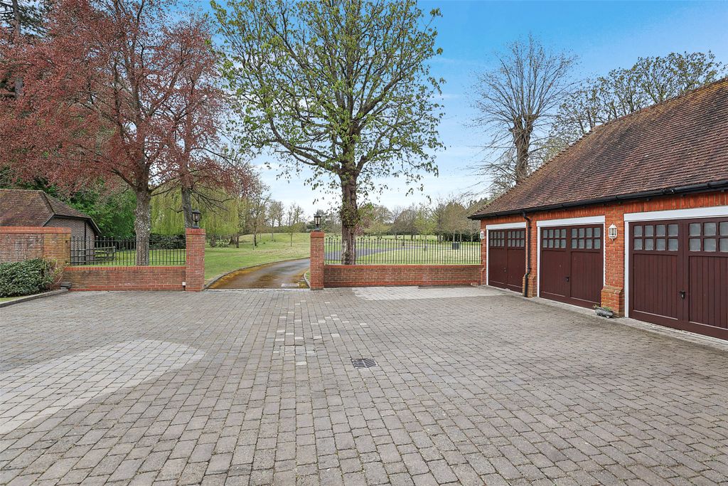 Additional image 19 of 5 bed detached house for saleRykens Lane, Betchworth, Surrey RH3