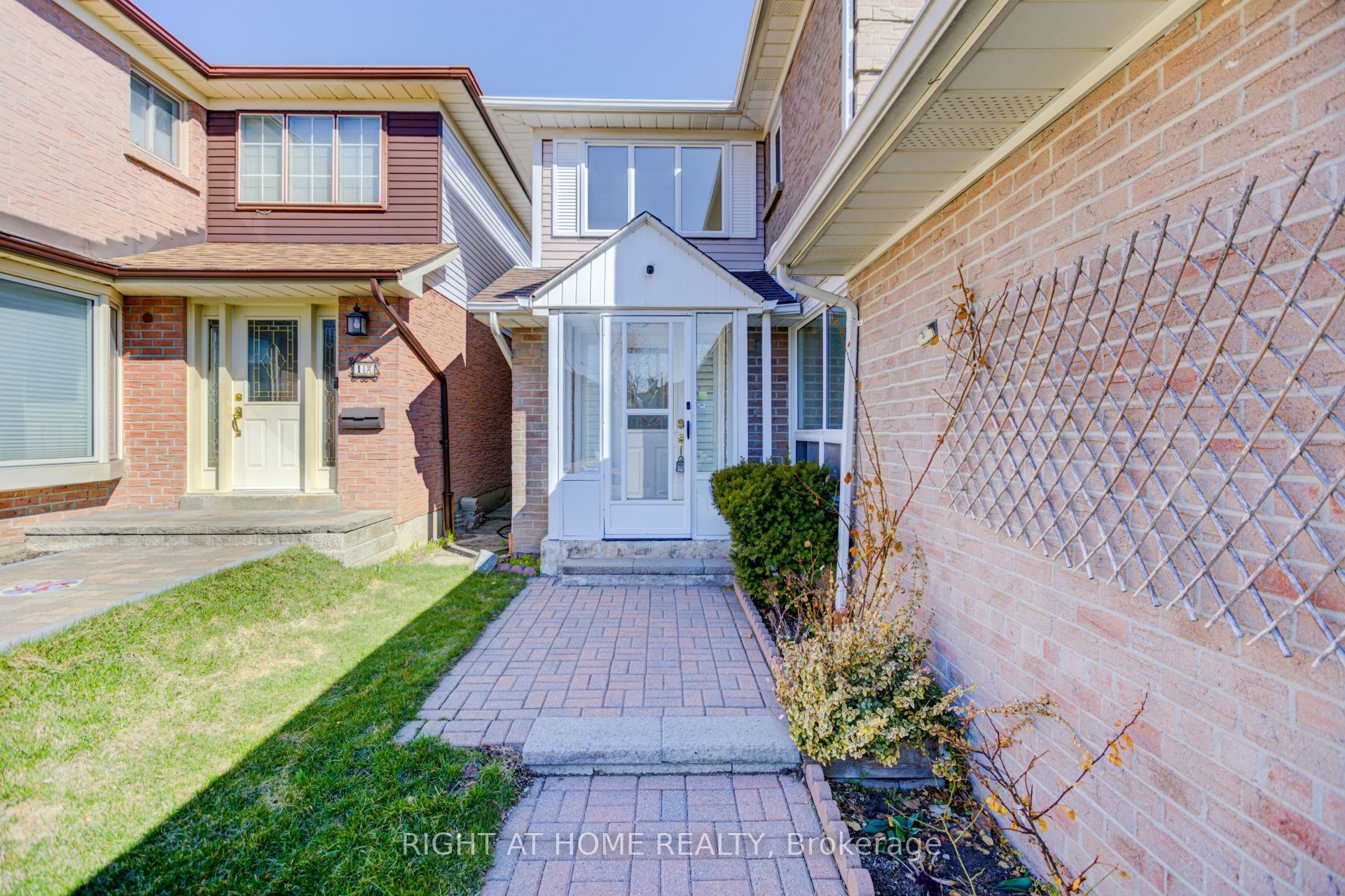 Additional image 2 of 10 Holm Crescent, Markham, ON, L3T 5J3
