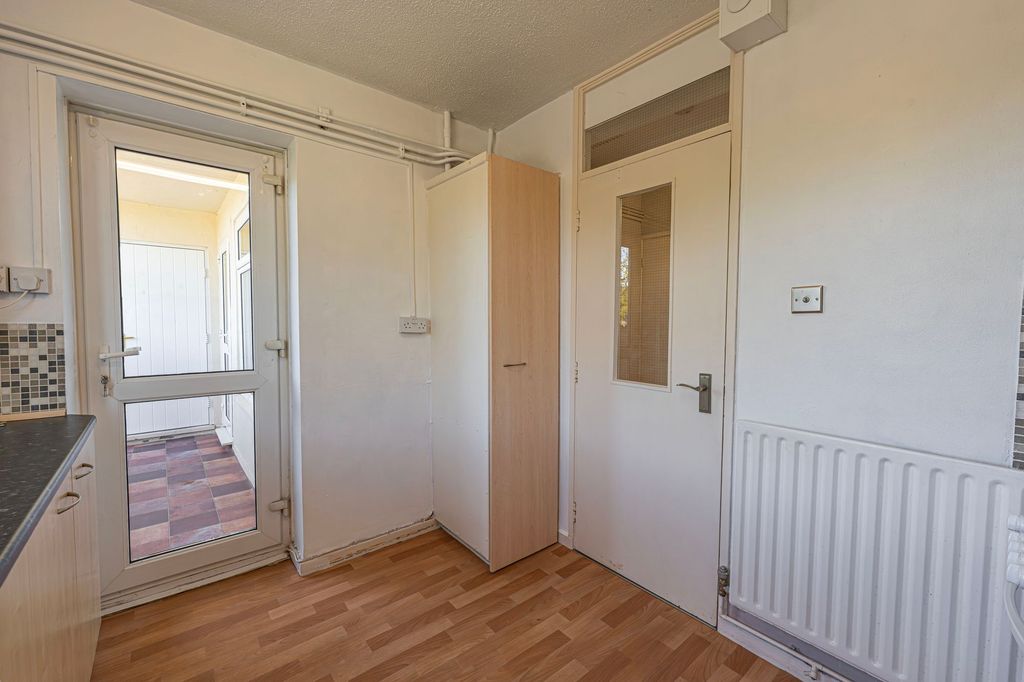 Additional image 5 of 2 bed flat for saleBeaufort Road, Newport NP19