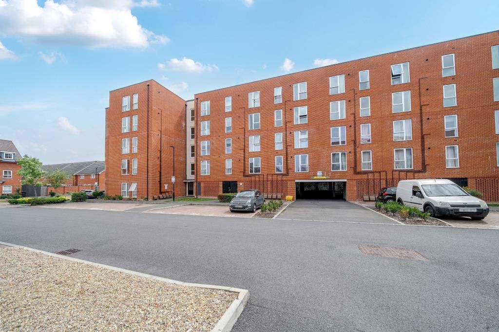 2 bed flat for saleBasingstoke, Hampshire RG21