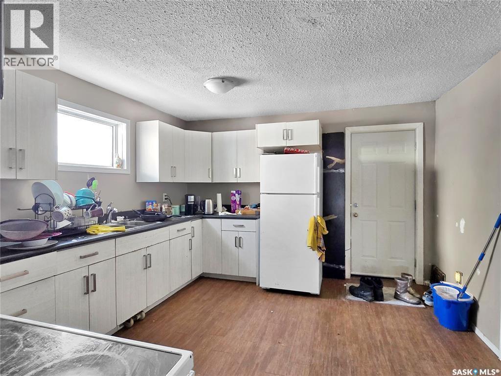 Additional image 5 of 312 E Avenue S, Saskatoon, SK, S7M1S1
