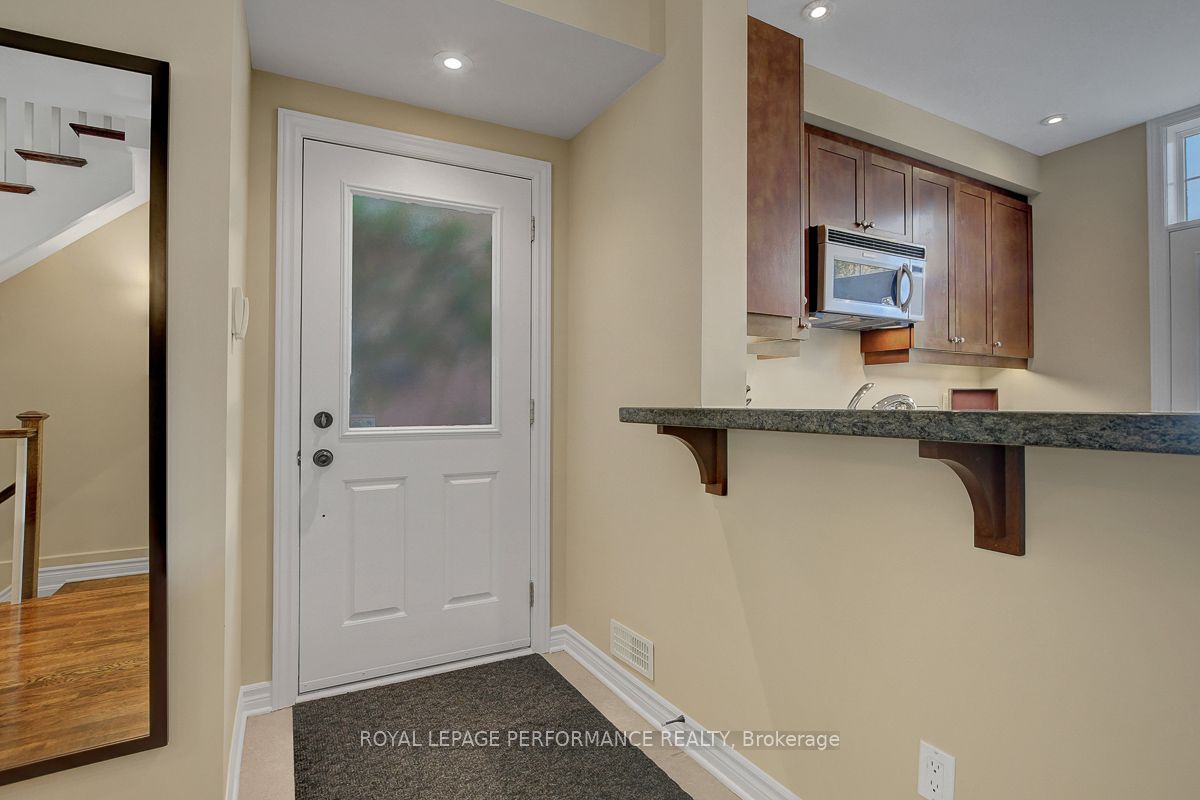 Additional image 3 of 318 Iona Street, Ottawa, ON, K1Z 7B9
