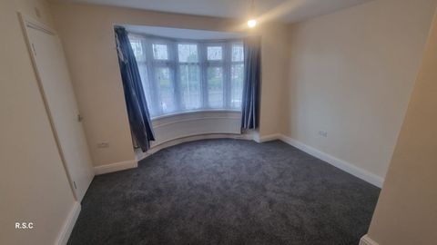 Uxbridge Road, Hillingdon, Hayes, Greater London UB4, Room to rent