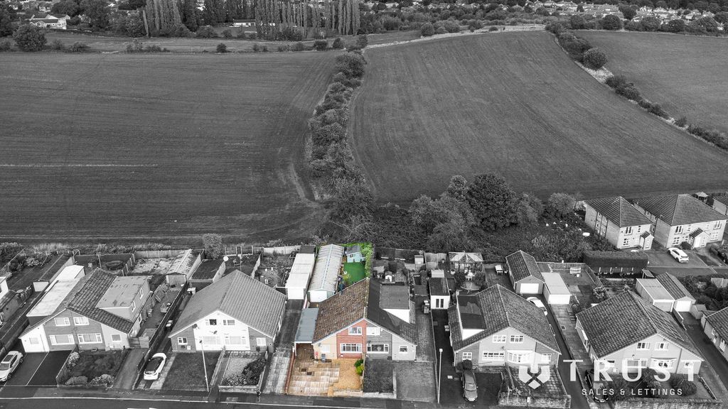 Additional image 29 of 3 bed semi-detached house for saleCarlinghow Lane, Batley WF17