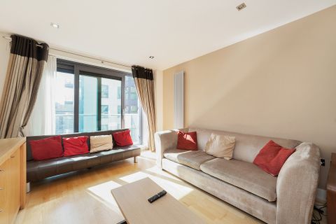 Millharbour, London E14