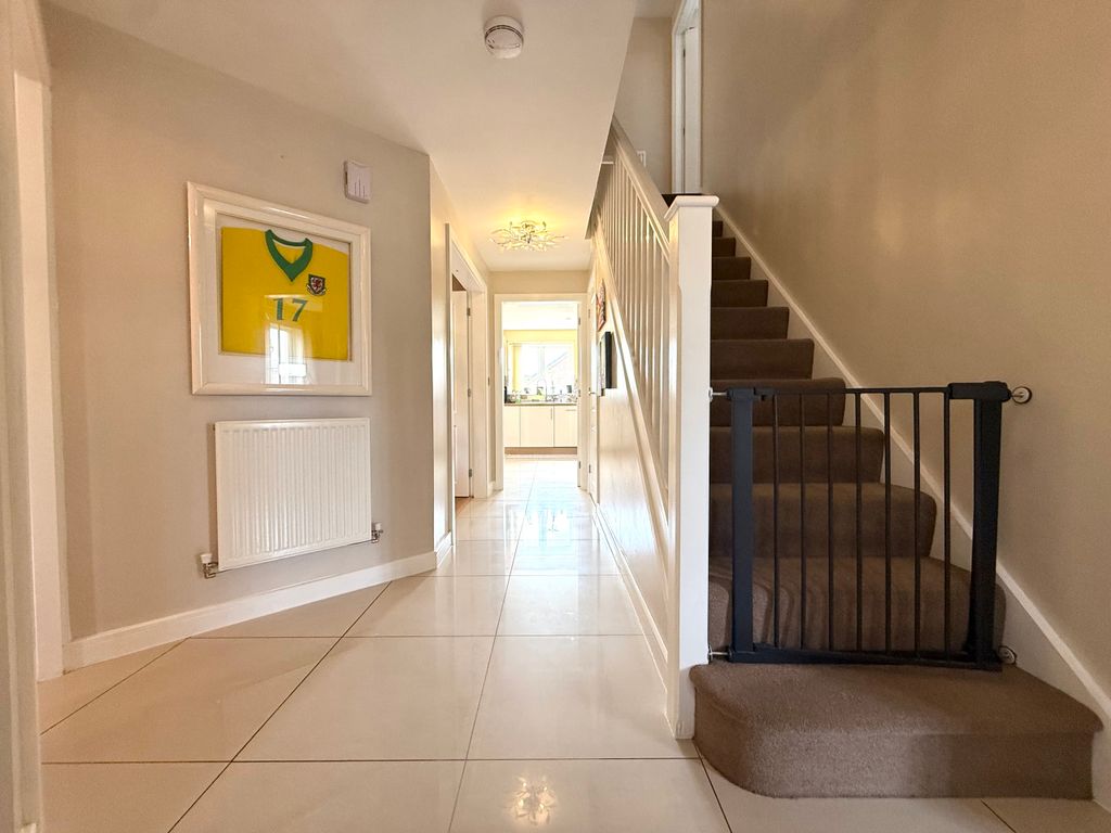 Additional image 8 of 4 bed detached house for saleMaes Y Ffion, Llwydcoed, Aberdare, Rhondda Cynon Taf CF44