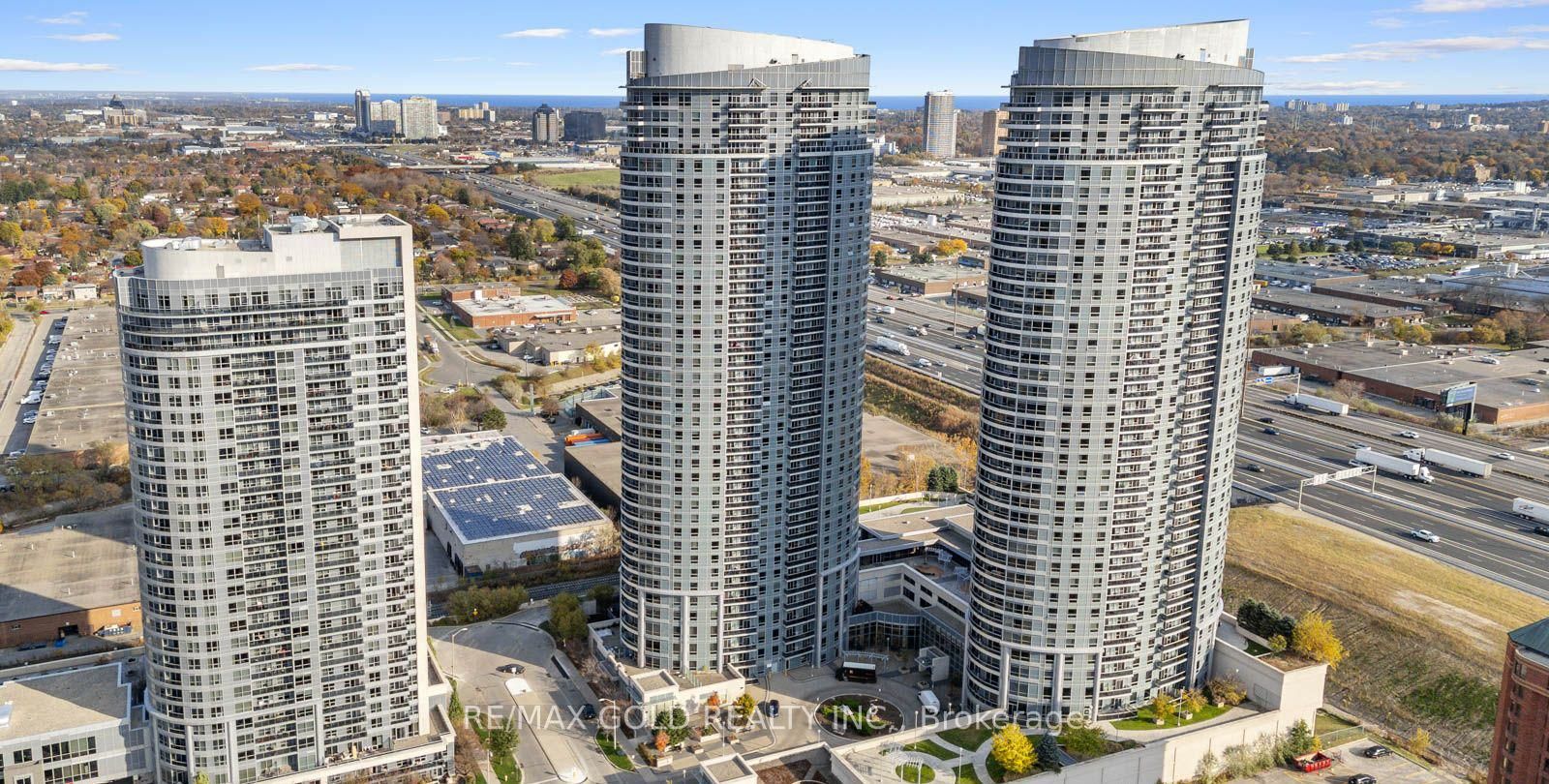135 Village Green Square, Toronto, ON, M1S 0G3