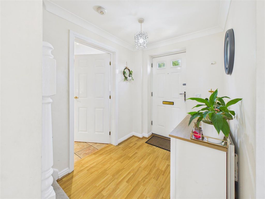 4 bed detached house for saleConstable Way, Brough HU15 photo 2