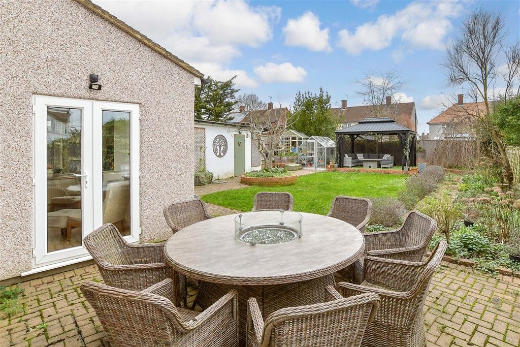 Additional image 14 of 4 bed semi-detached house for saleRoding View, Buckhurst Hill, Essex IG9