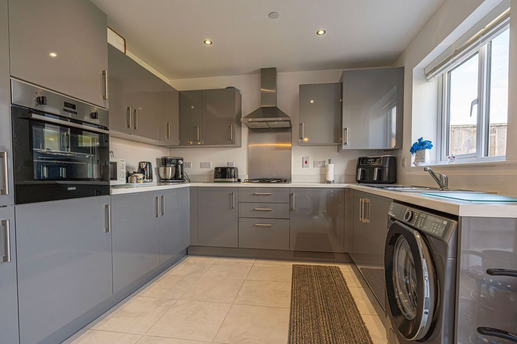 Additional image 7 of 3 bed semi-detached house for saleChapel Field Way, Newport NP19