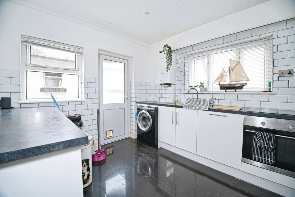 Additional image 6 of 3 bed detached house for saleWest Close, Cardiff CF10