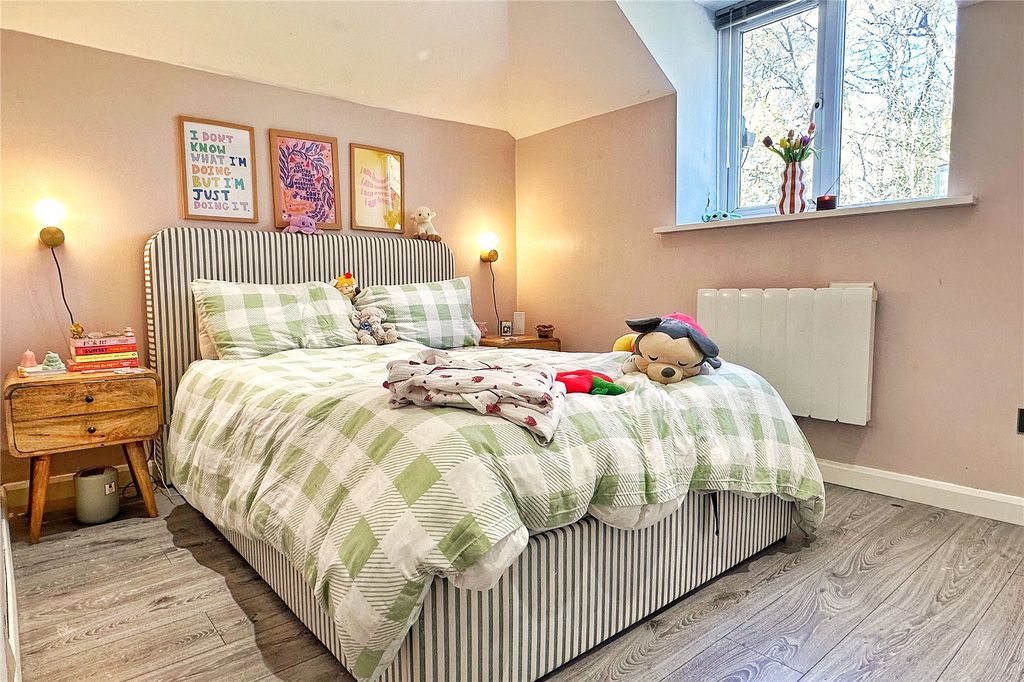 Additional image 9 of 2 bed flat for saleOldham Road, Ashton-Under-Lyne, Greater Manchester OL7