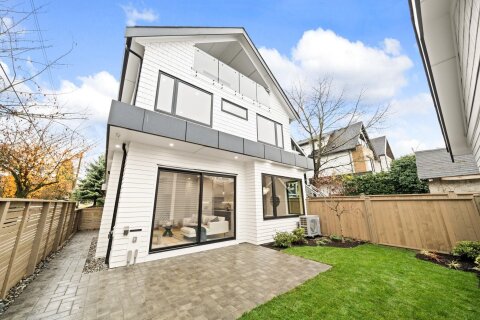Additional image 8 of 2965 Glen Drive, Vancouver, BC, V5T 2P1