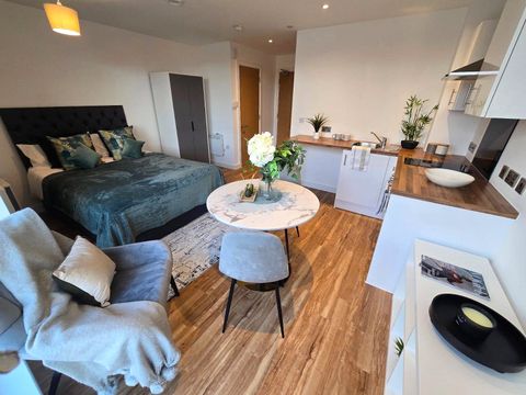Manchester Waters, 5 Pomona Strand, Old Trafford M16, Studio to rent