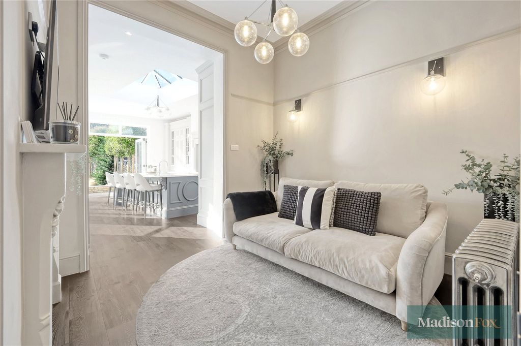 Additional image 12 of 5 bed detached house for saleQueens Road, Buckhurst Hill, Essex IG9