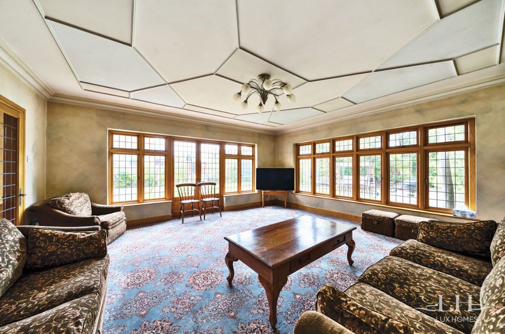 Additional image 5 of 6 bed detached house for saleParkstone Avenue, Emerson Park RM11