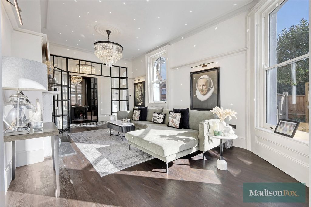 Additional image 4 of 5 bed detached house for saleQueens Road, Buckhurst Hill, Essex IG9