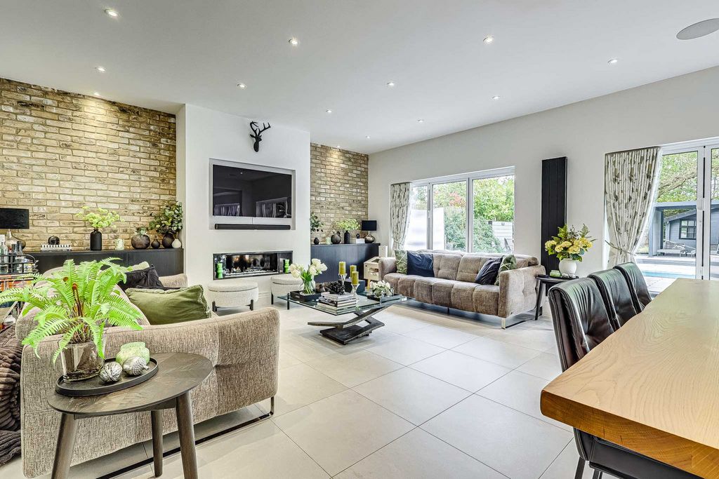 Additional image 6 of 5 bed detached house for saleBenfleet Road, Benfleet SS7